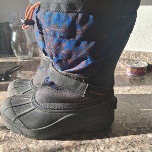 Big boys size 5 Columbia boots